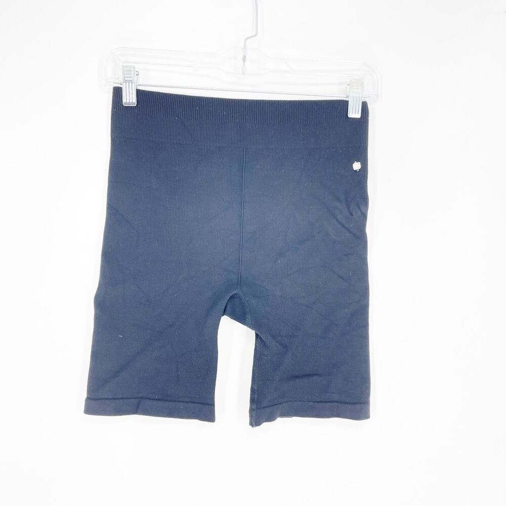 Fabletics High Rise Ribbed Bike Shorts Size Medium